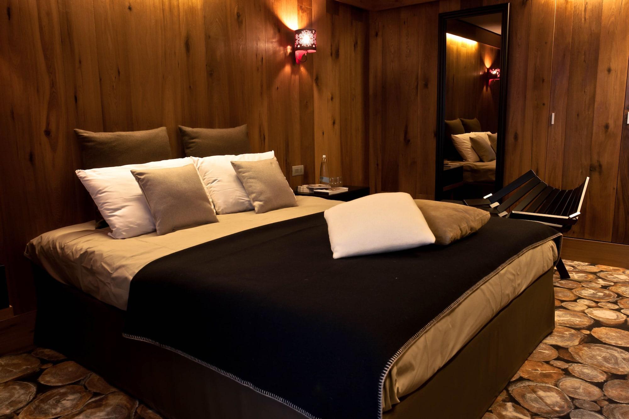 Alexander Charme Hotel リヴィーニョ エクステリア 写真