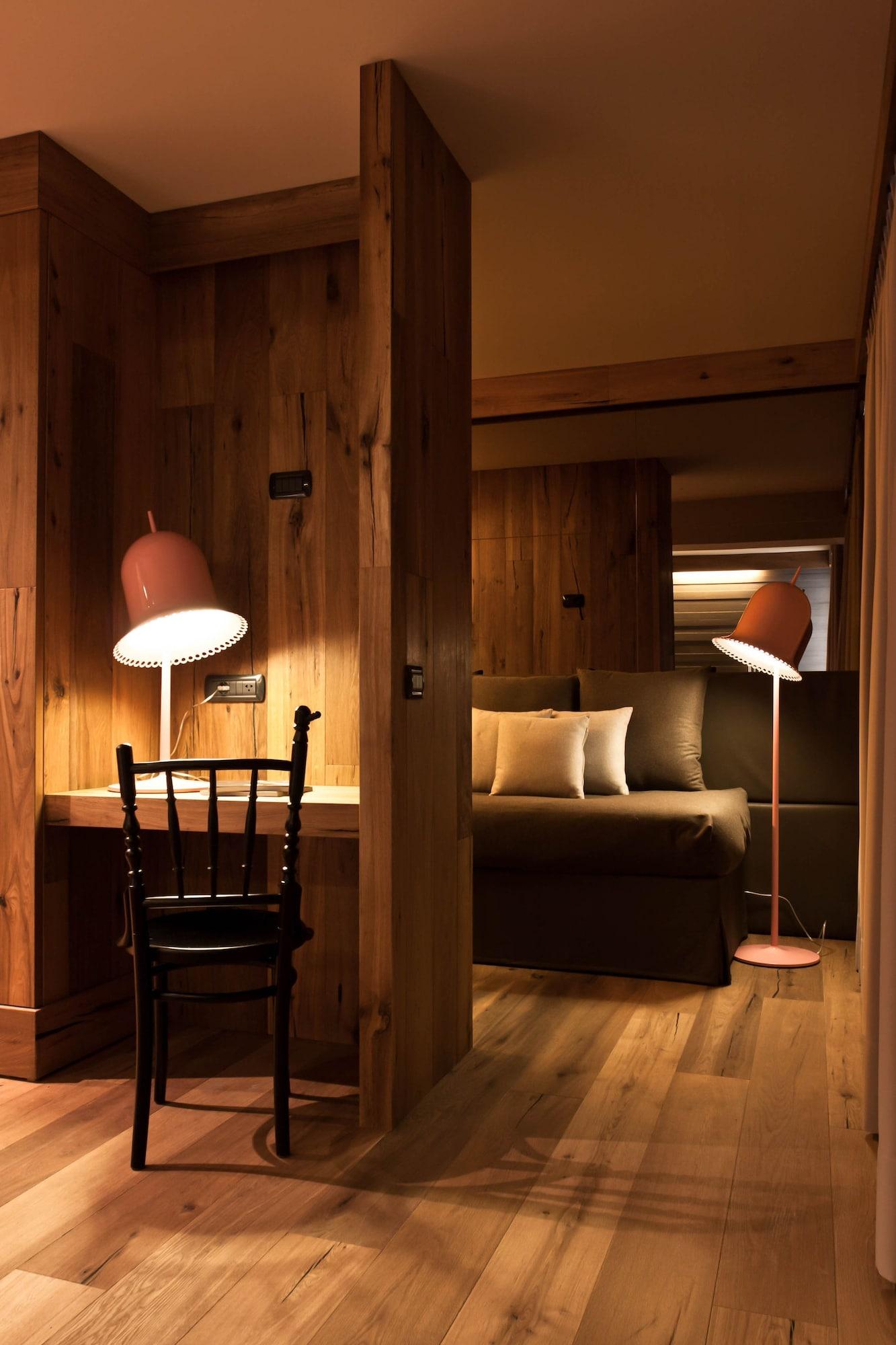 Alexander Charme Hotel リヴィーニョ エクステリア 写真