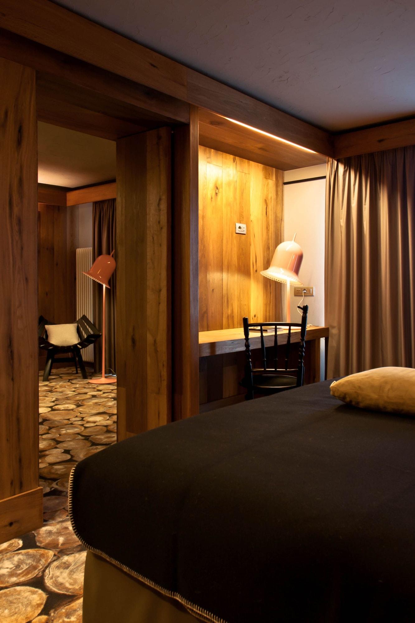 Alexander Charme Hotel リヴィーニョ エクステリア 写真