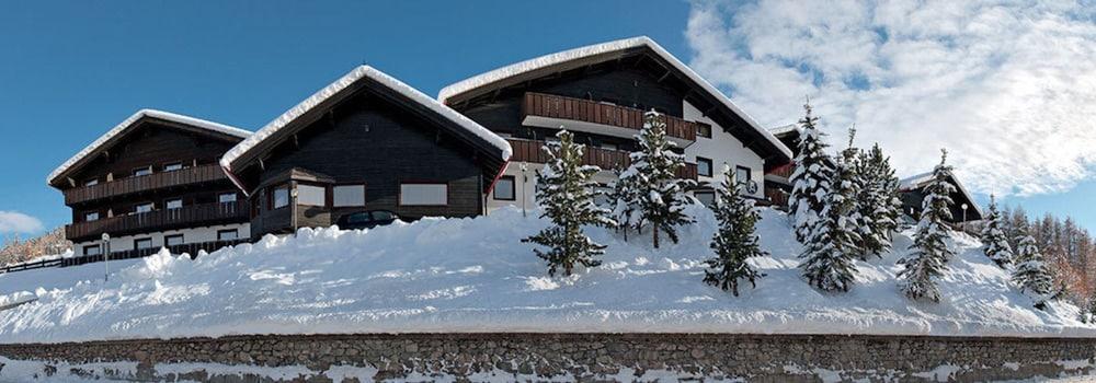 Alexander Charme Hotel リヴィーニョ エクステリア 写真